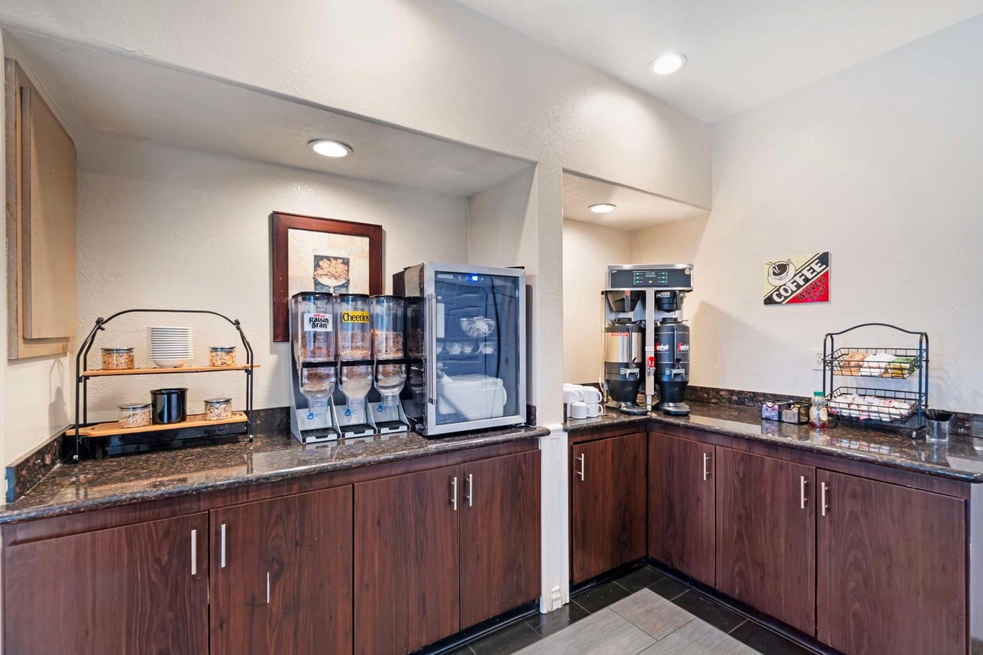 Best Western Plus Newport Mesa Inn Коста-Меса Екстер'єр фото
