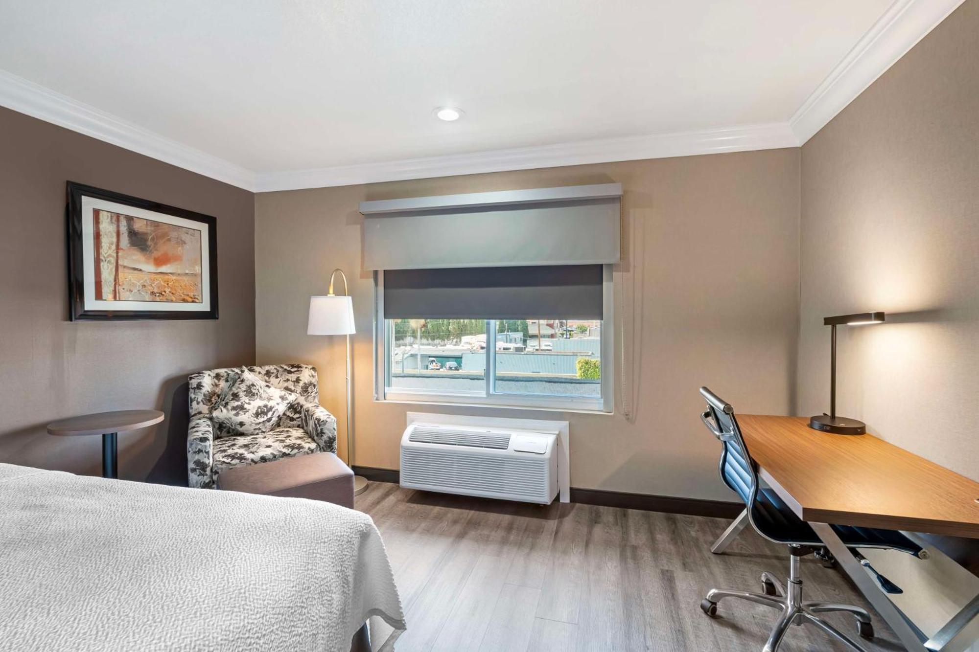 Best Western Plus Newport Mesa Inn Коста-Меса Екстер'єр фото