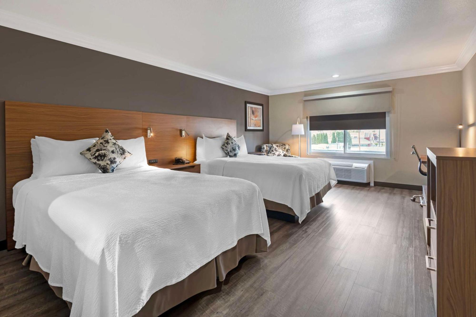 Best Western Plus Newport Mesa Inn Коста-Меса Екстер'єр фото