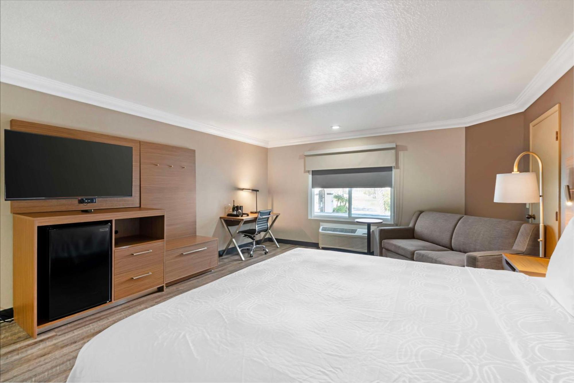 Best Western Plus Newport Mesa Inn Коста-Меса Екстер'єр фото